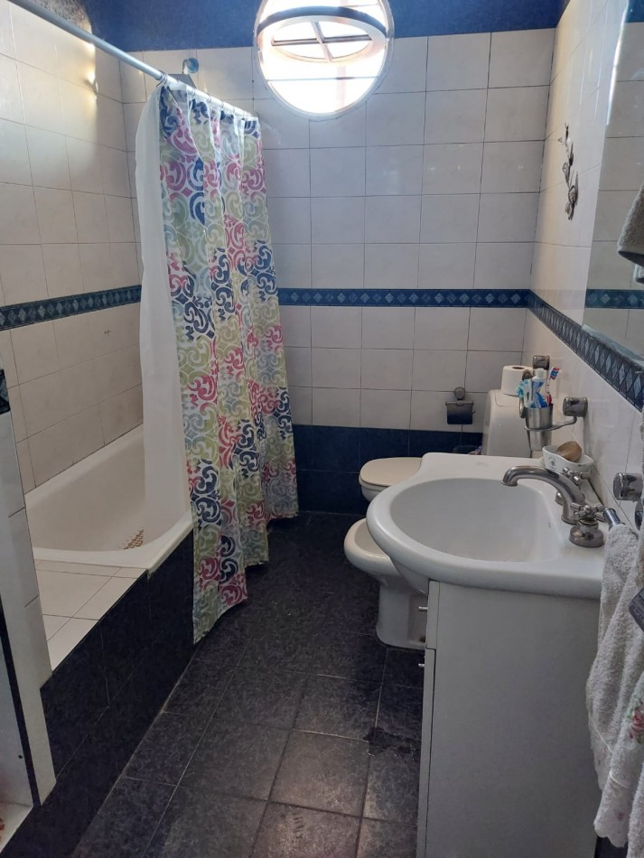CASA 3 HAB. CON IMPORTANTE LOCAL GONZALEZ CATAN