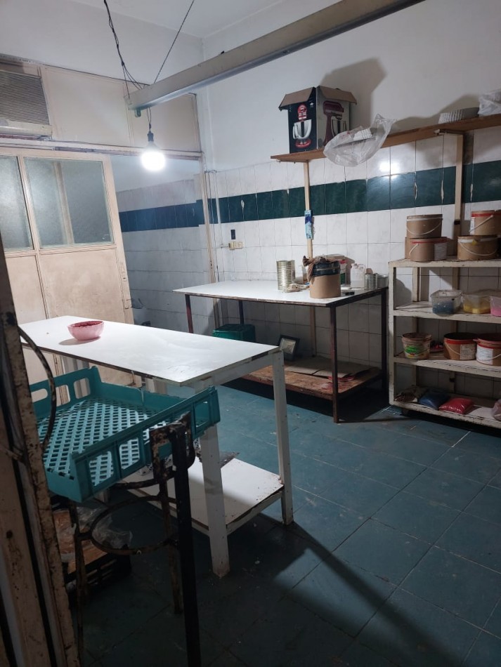 CASA 3 HAB. CON IMPORTANTE LOCAL GONZALEZ CATAN