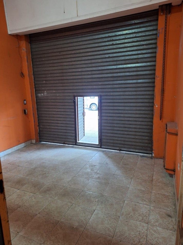 Local Comercial de 10 x 3.30 mtrs