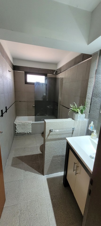 HERMOSA CASA EN CLUB DE CAMPO LAS PERDICES 