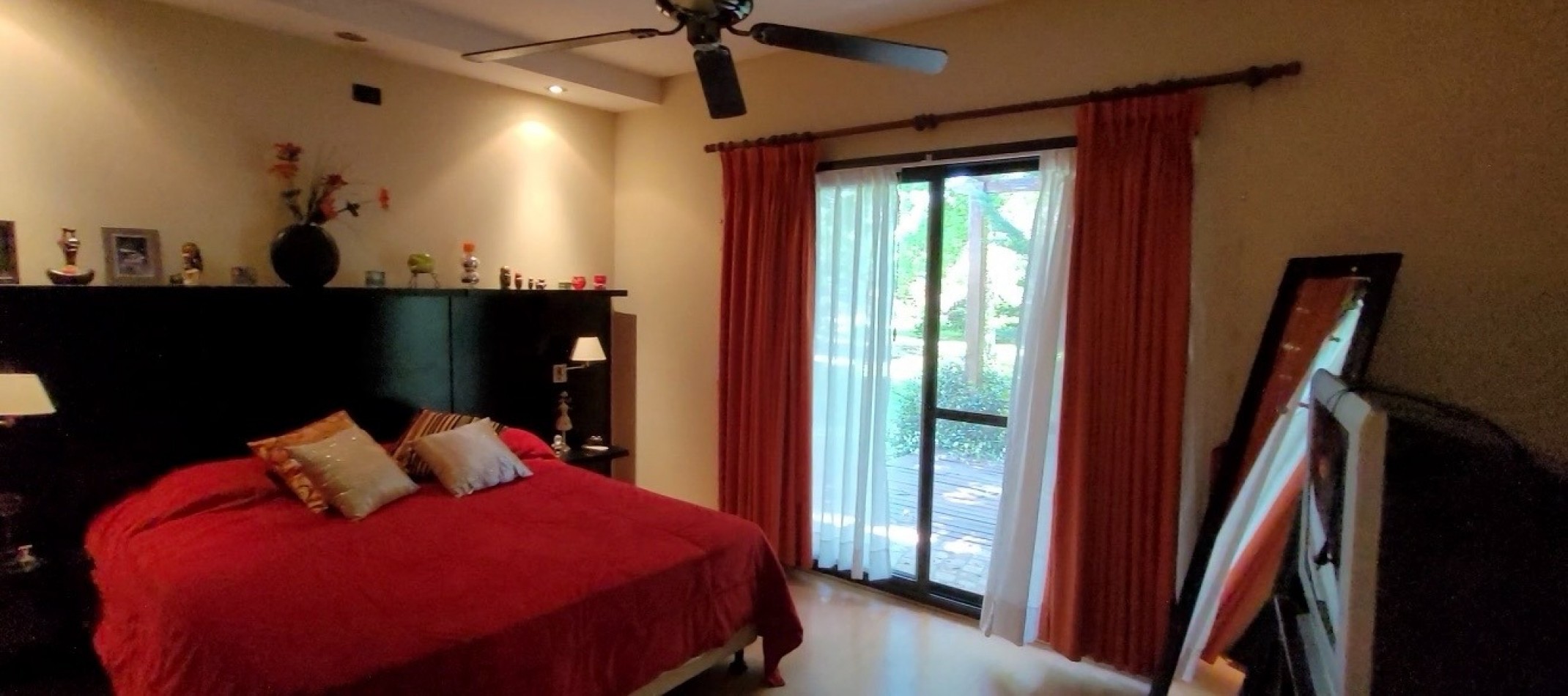 HERMOSA CASA EN CLUB DE CAMPO LAS PERDICES 