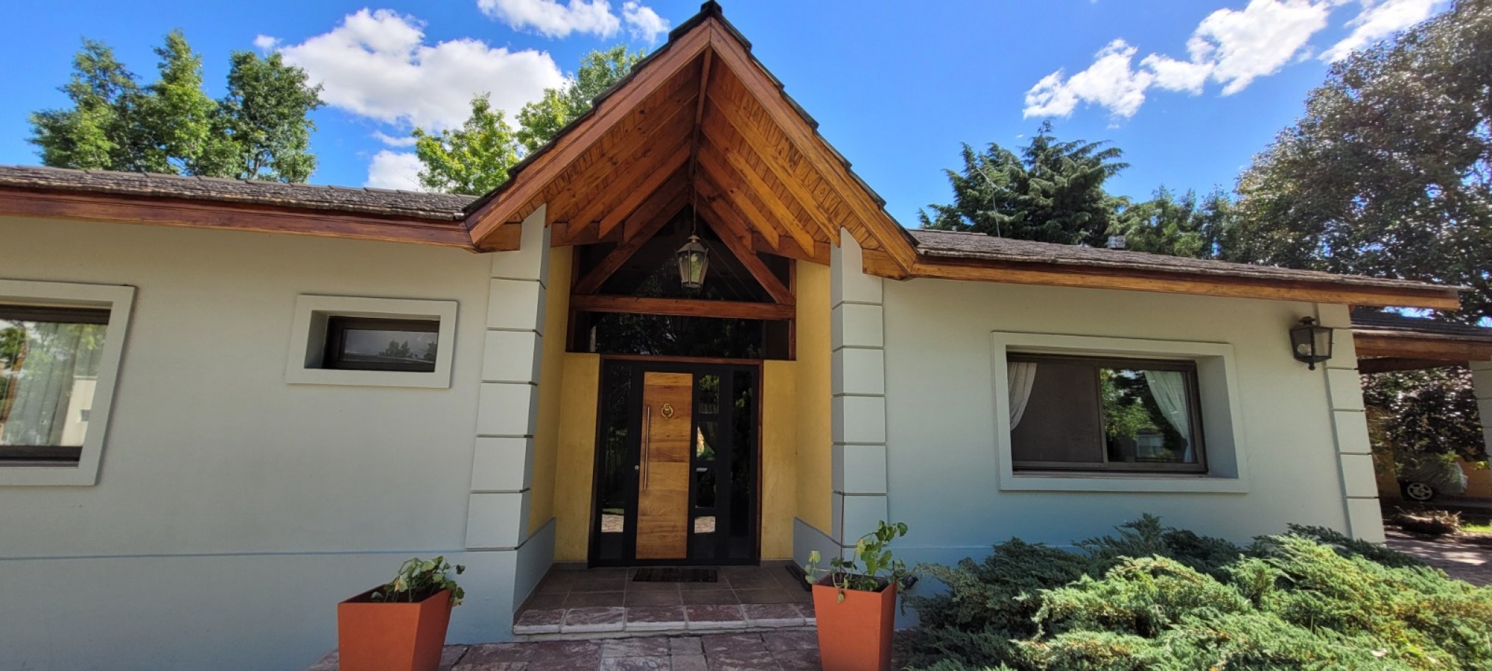 HERMOSA CASA EN CLUB DE CAMPO LAS PERDICES 