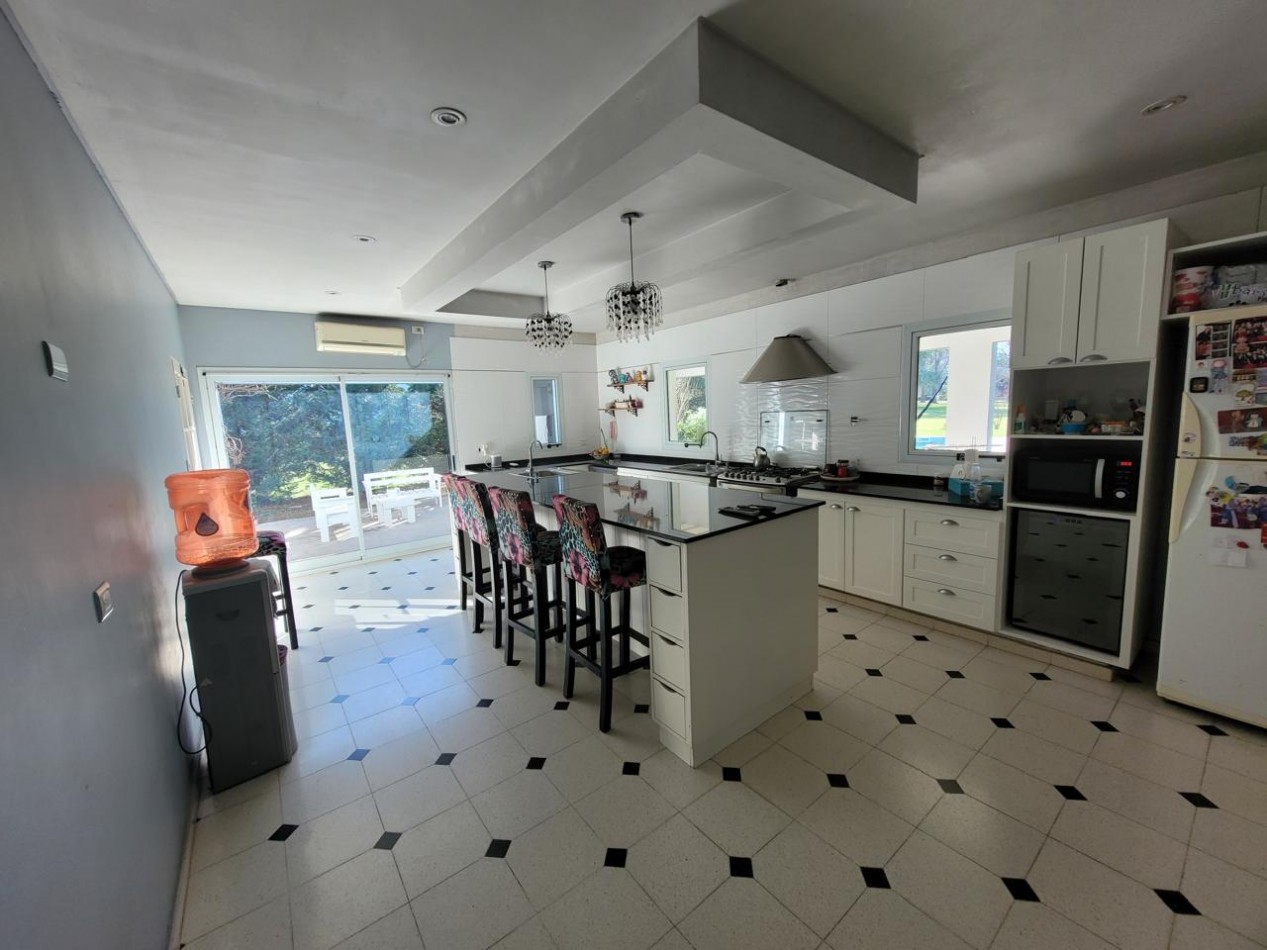 CASA EN CLUB DE CAMPO LAS PERDICES