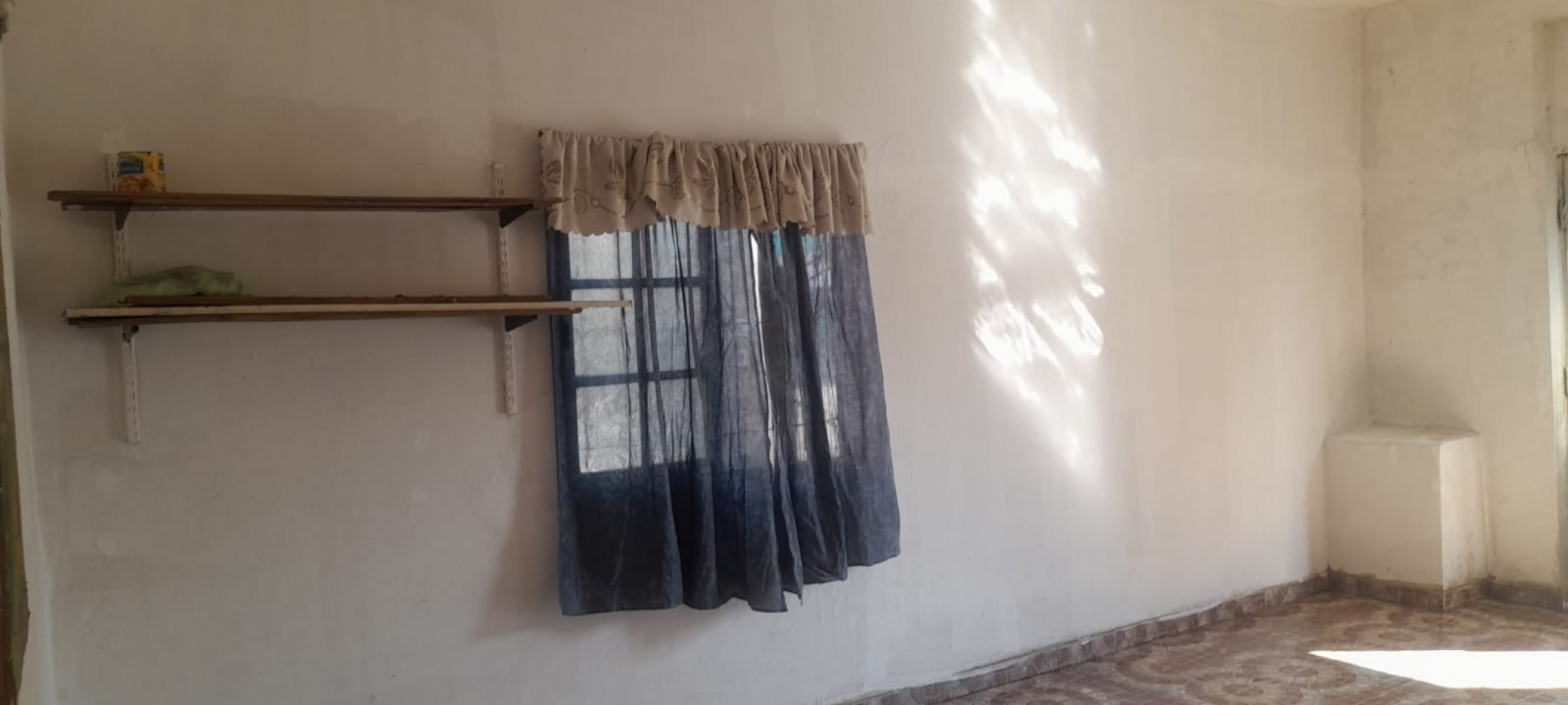 LOCAL COMERCIAL EN GONZALEZ CATAN