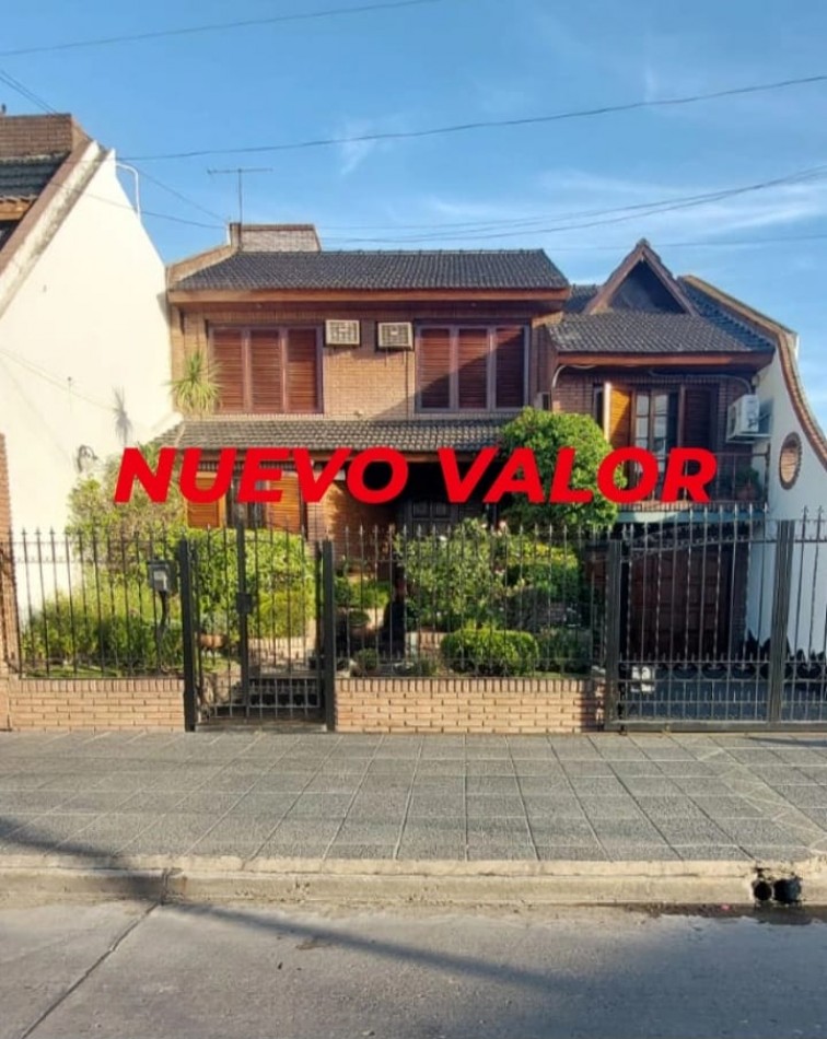 IMPORTANTE CASA DE 8 AMBIENTES EN GONZALEZ CATAN- EXCELENTE ESTADO