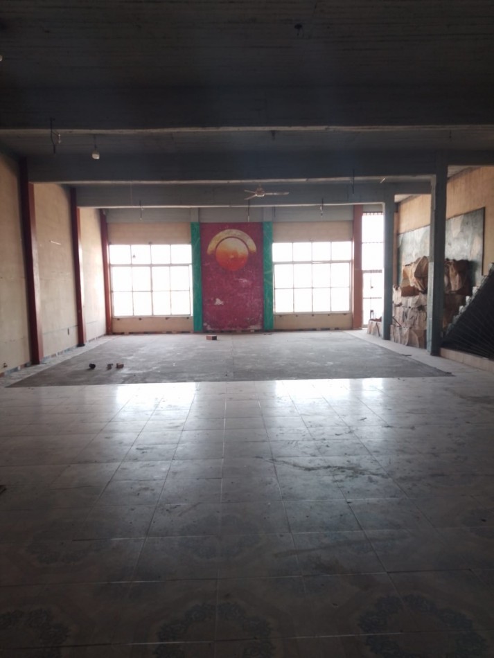 GALPON/SALON EN PRIMER PISO