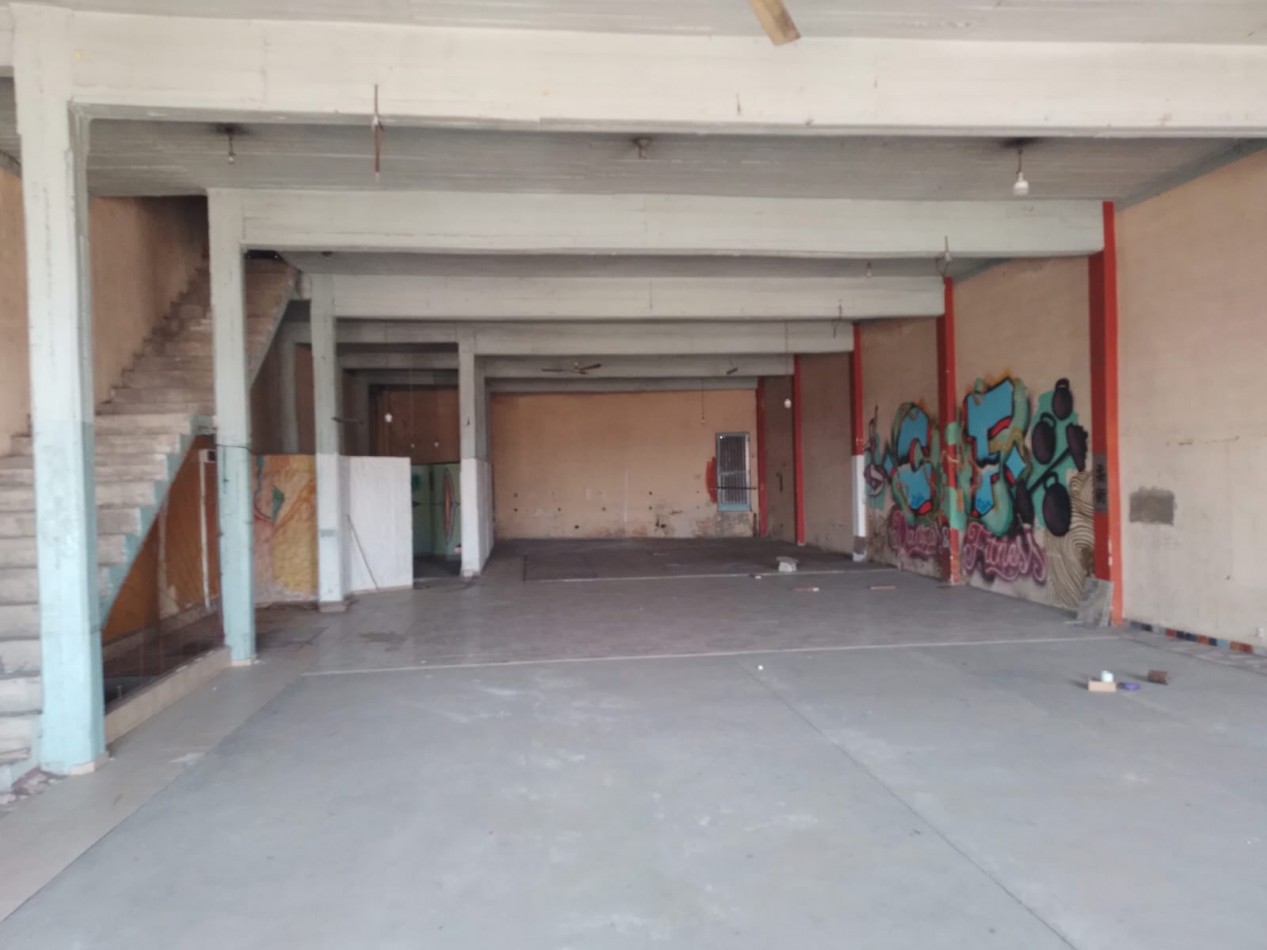 GALPON/SALON EN PRIMER PISO