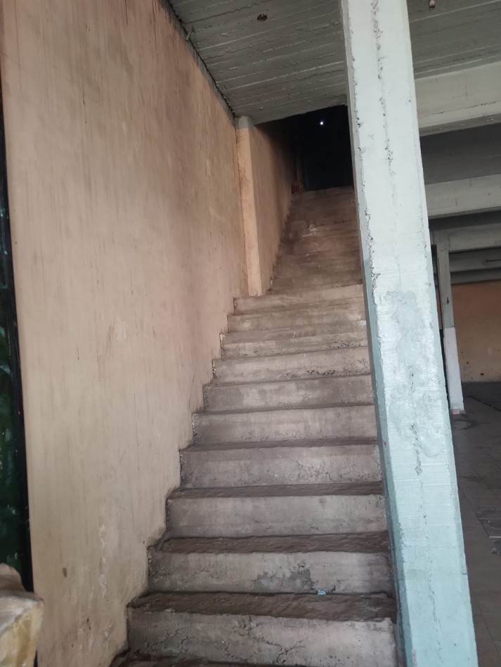 GALPON/SALON EN PRIMER PISO