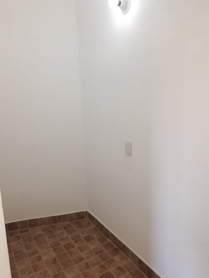 LOCAL EN ALQUILER- GONZALEZ CATAN