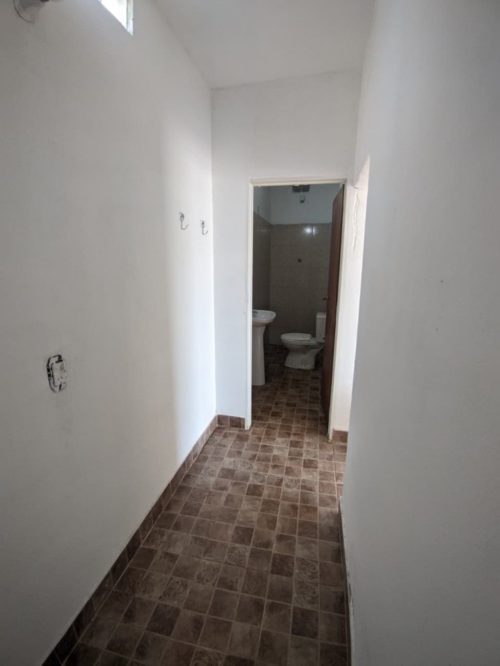 LOCAL EN ALQUILER- GONZALEZ CATAN