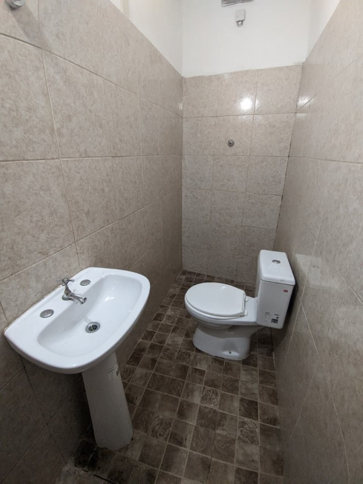 LOCAL EN ALQUILER- GONZALEZ CATAN