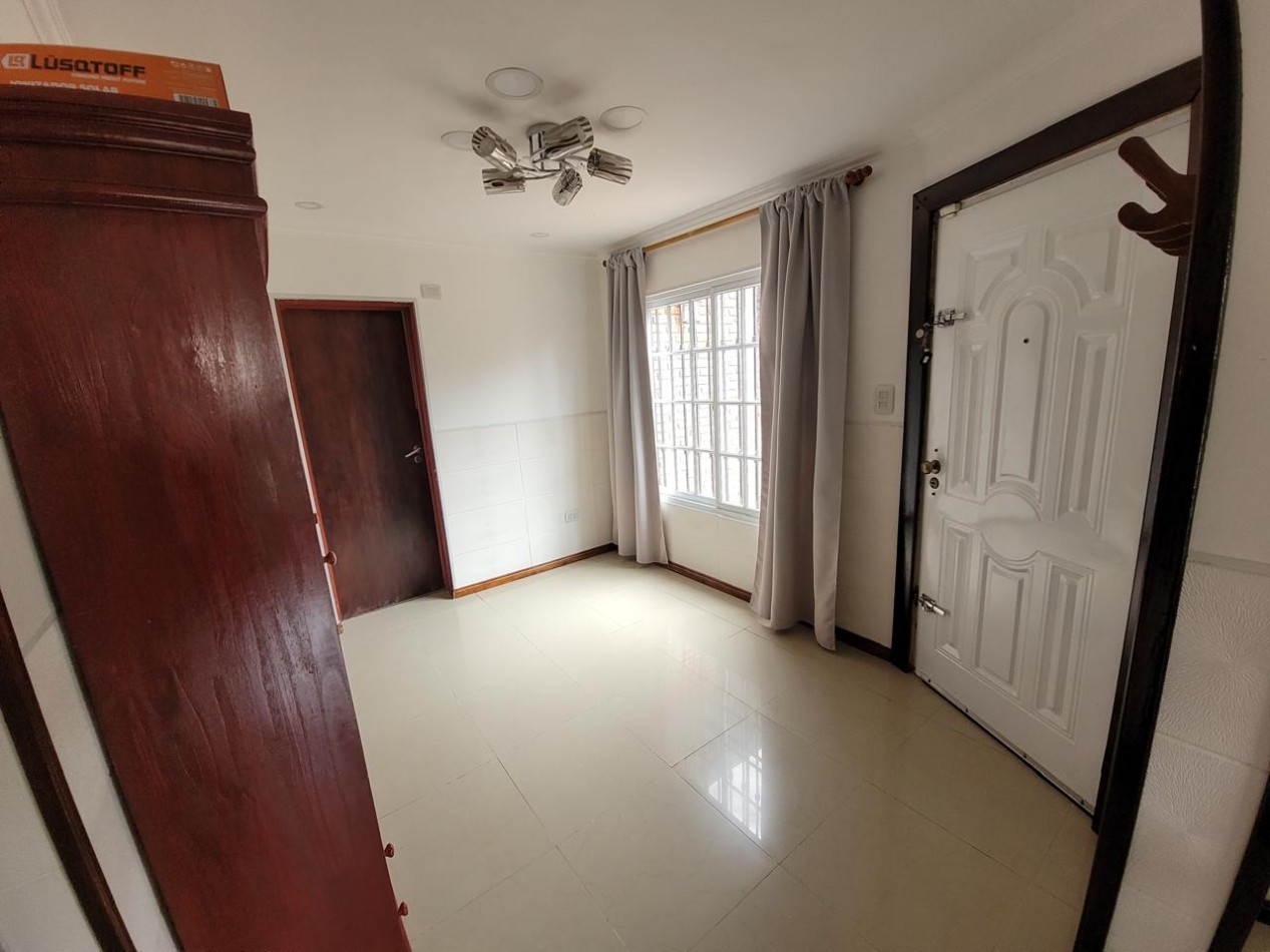 HERMOSA CASA EN CAÑUELAS