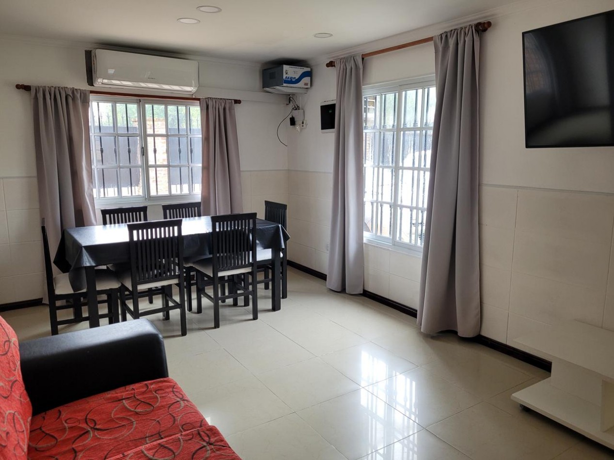 HERMOSA CASA EN CAÑUELAS