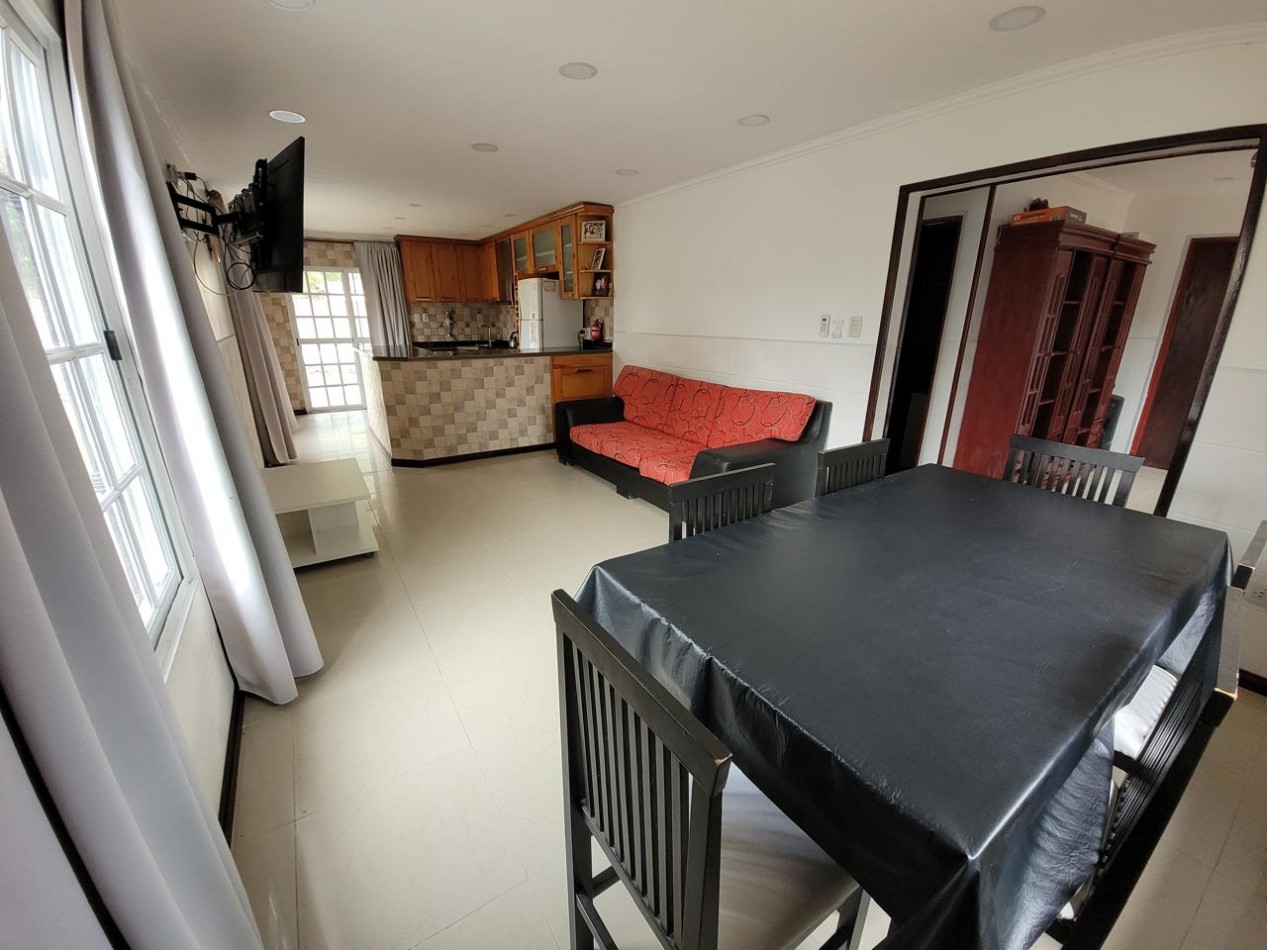 HERMOSA CASA EN CAÑUELAS