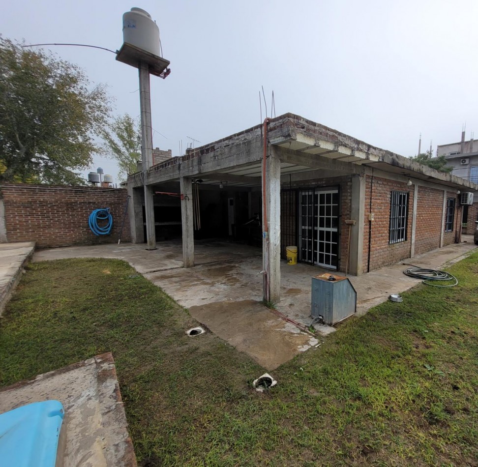 HERMOSA CASA EN CAÑUELAS