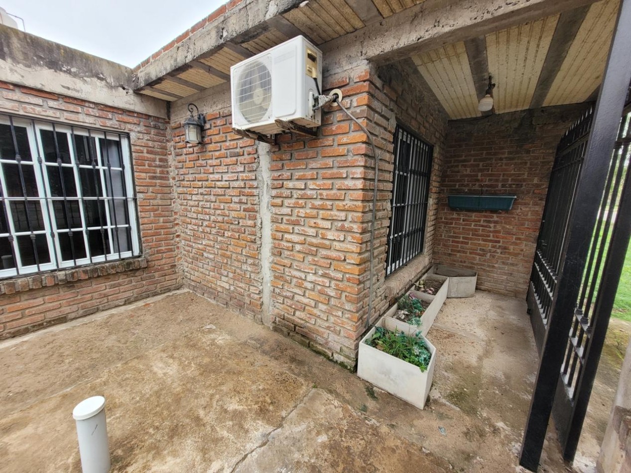 HERMOSA CASA EN CAÑUELAS