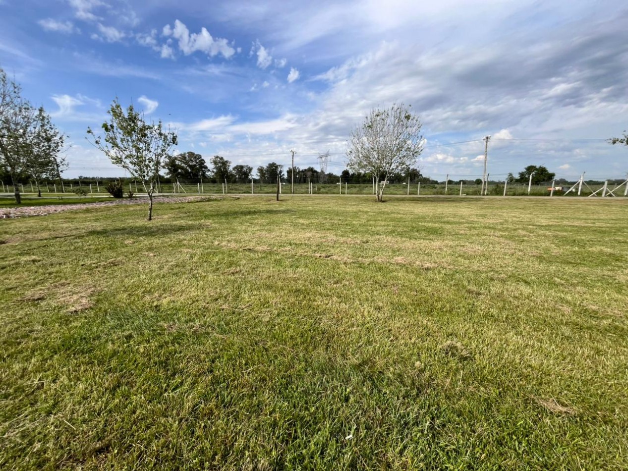 EXCELENTE LOTE EN BARRIO CERRADO LOMAS DE PETION 